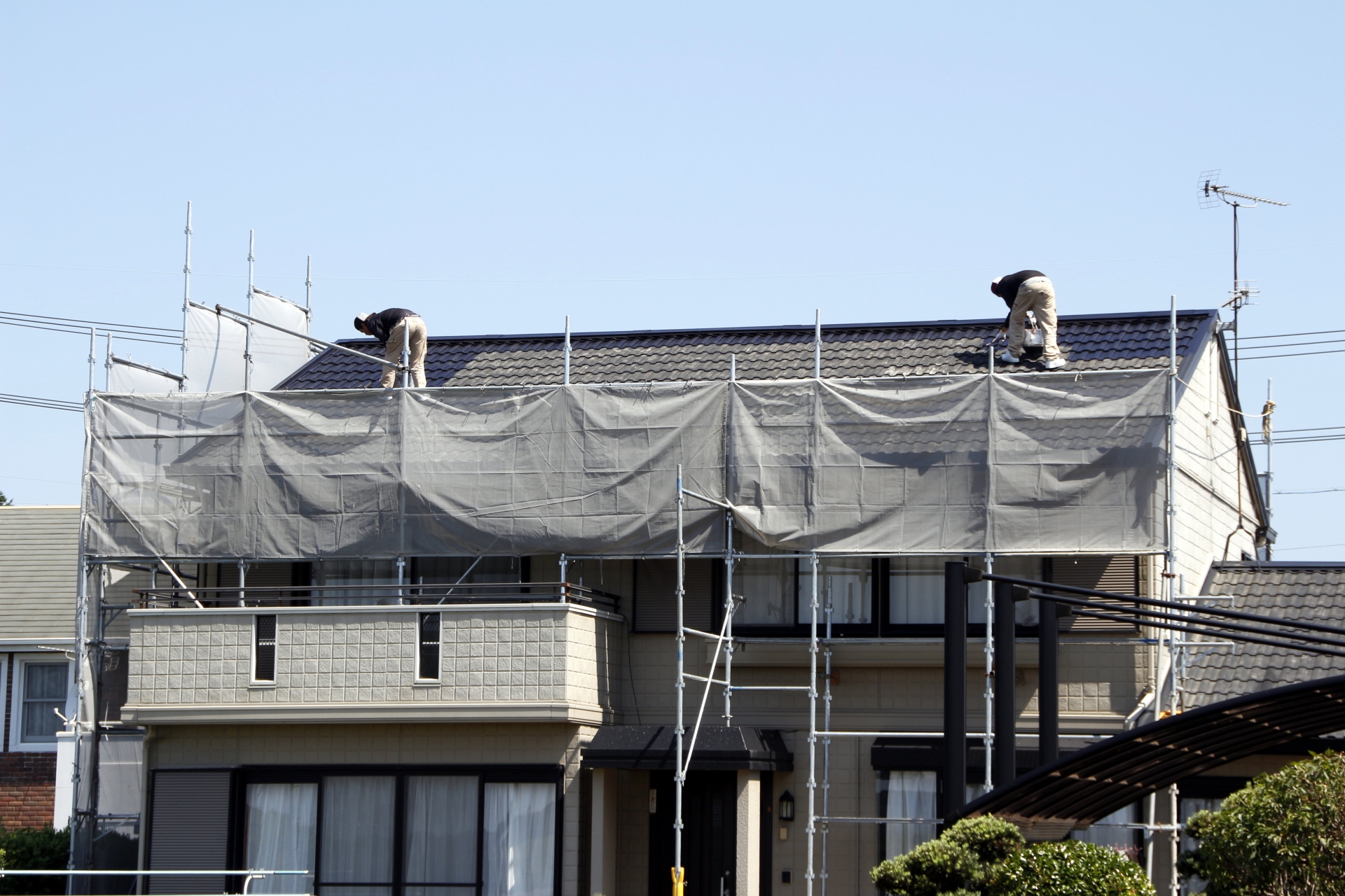 屋根修理にとって重要な意味を持つ足場とは